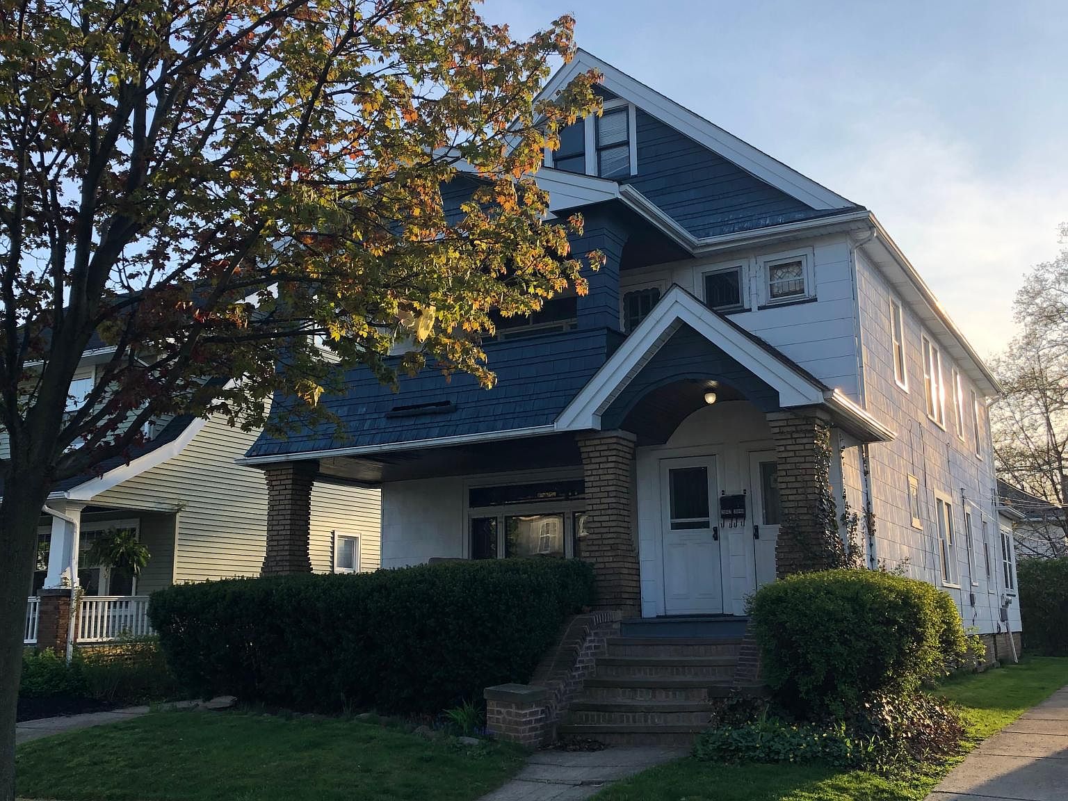 2040 Elmwood Ave, Lakewood, OH 44107 Zillow