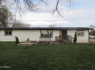 831 N 15th St, Yakima, WA 98901