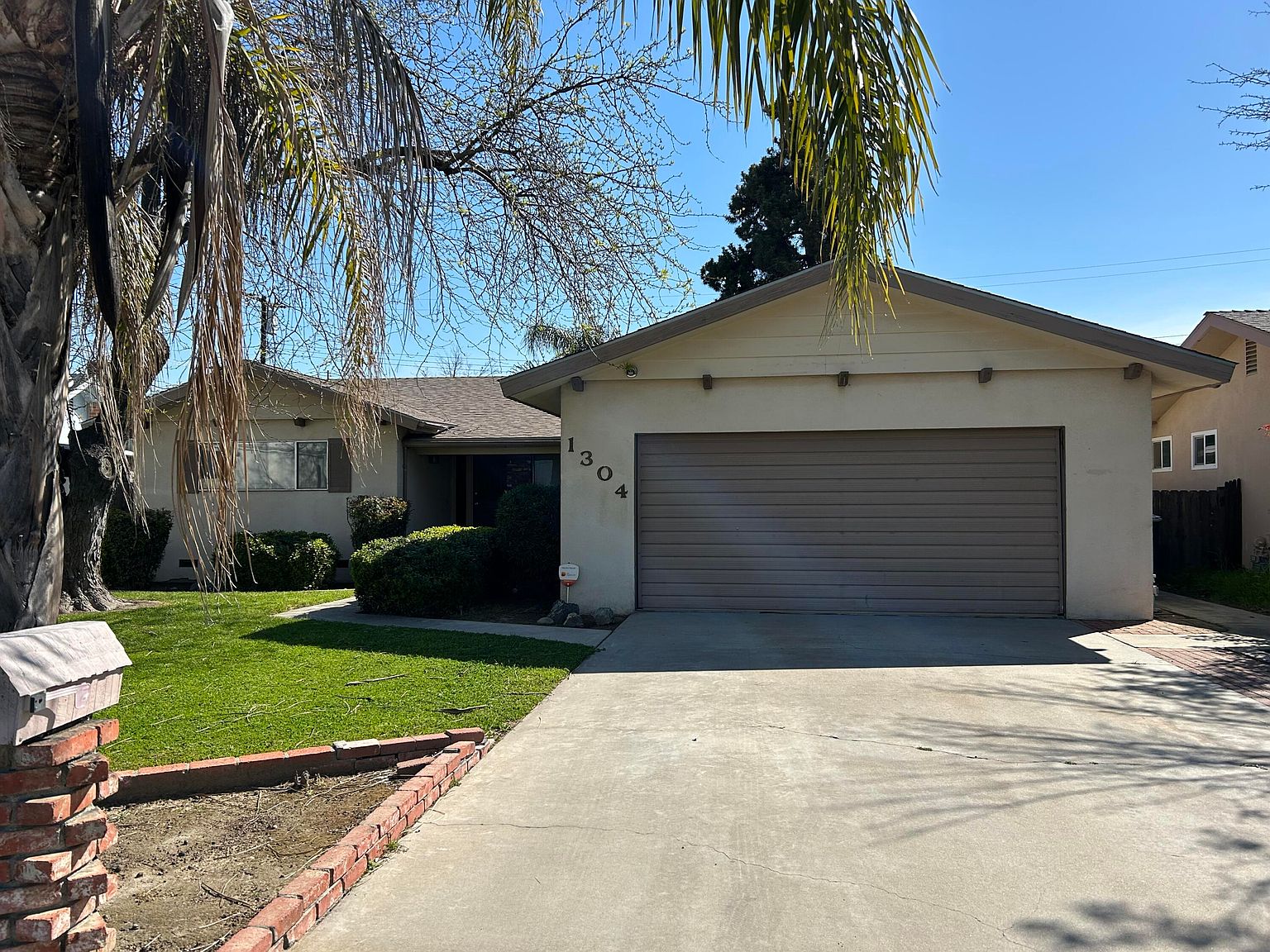 1304 S Chatham Street, Visalia, CA 93277 Zillow