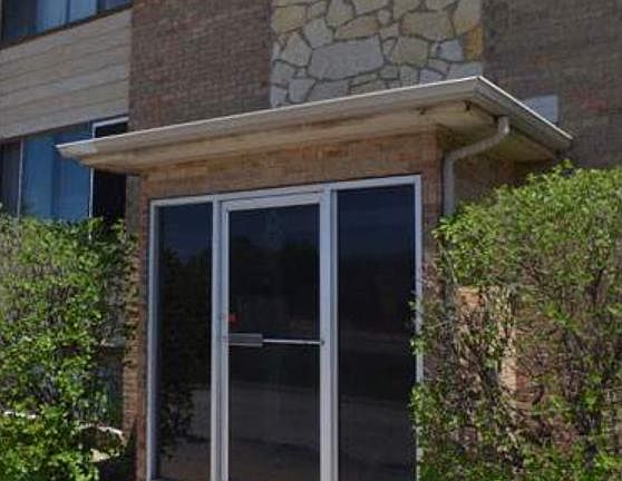 3rd image of 1811 W Kingsway Dr APT B4