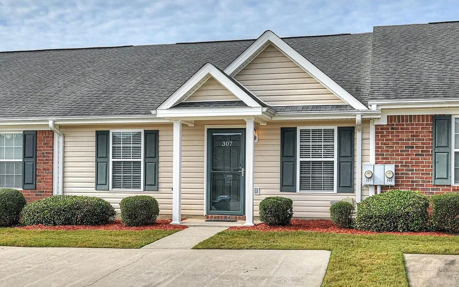 Updated 2 BR, 2 BA Townhome — Photo 1