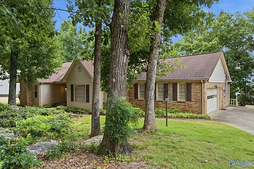 815 Baylor Dr SE Photo 1 815 Baylor Dr SE Photo 1