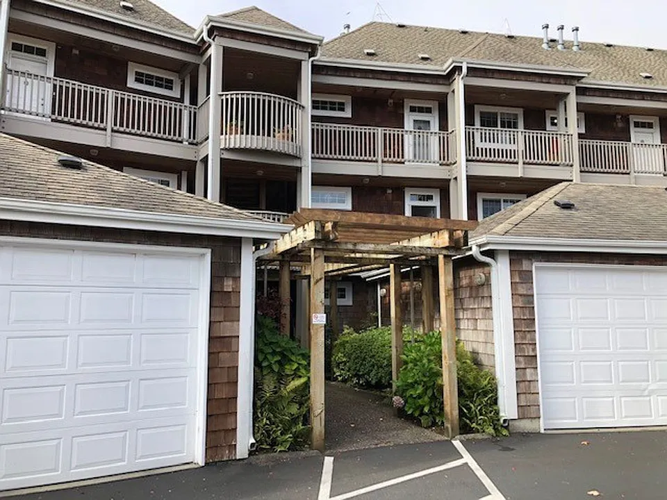 1108 S Holladay Dr #14