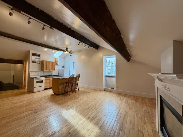 321 King St E, Hamilton, ON