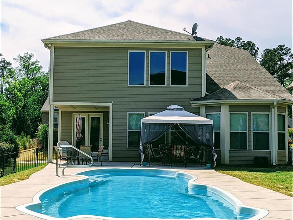 2nd image of 4029 Thames Cir