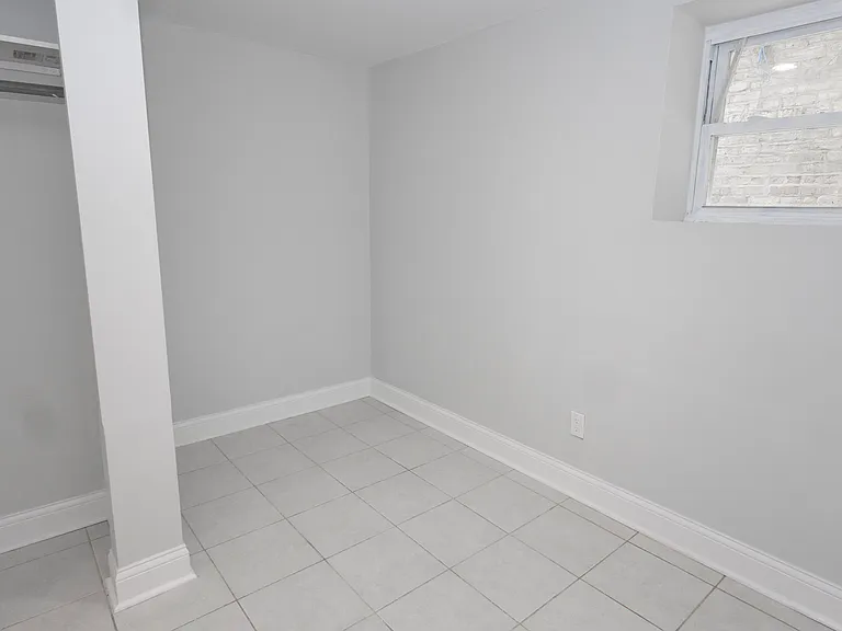 5216 W Newport Ave #G — Photo 11