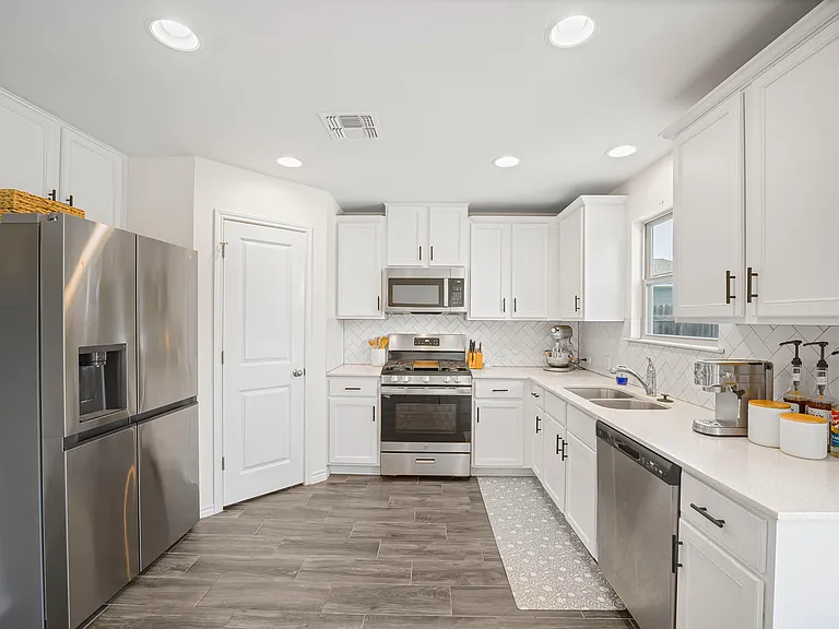140 Witchhazel Way — Photo 12