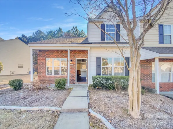 17015 Greenlawn Hills Ct, Charlotte, NC 28213