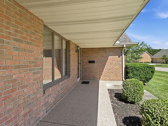 4th image of 1703 Fox Ridge Dr
