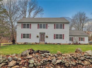 9 Rocky Hill Rd, Trumbull, CT 06611