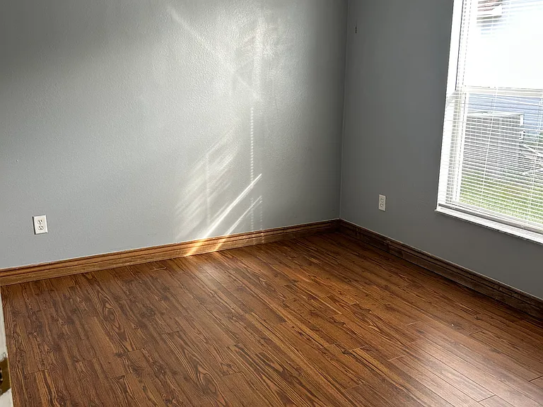 5105 Iris Ct — Photo 6
