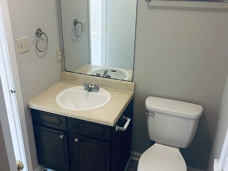 1418 Sharon Dr — Photo 12