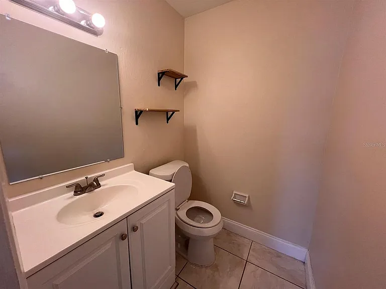 1665 W Oak Ridge Rd #C — Photo 19