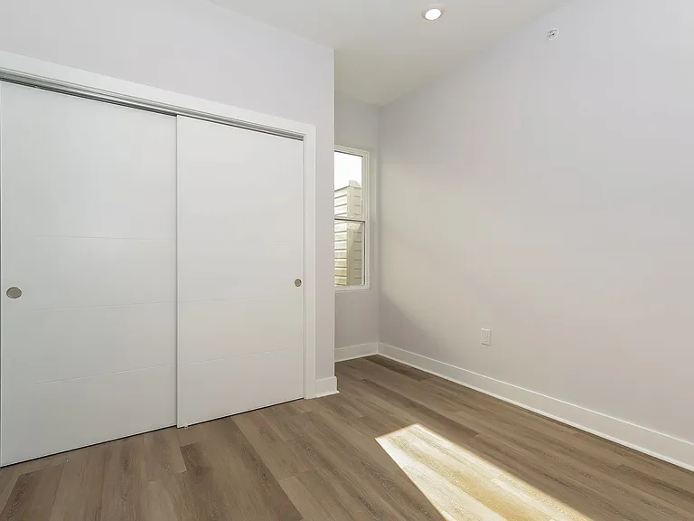 820 N 40th Street — Photo 16