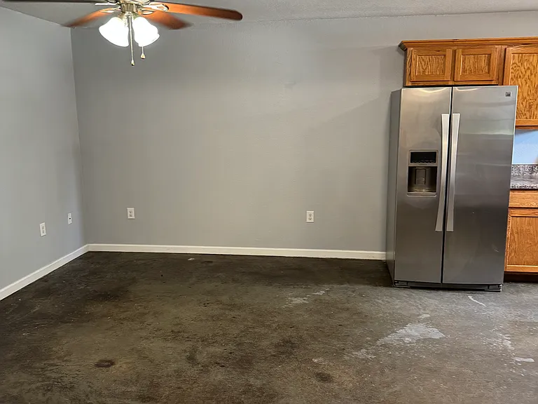 601 E Emerson St #2 — Photo 2
