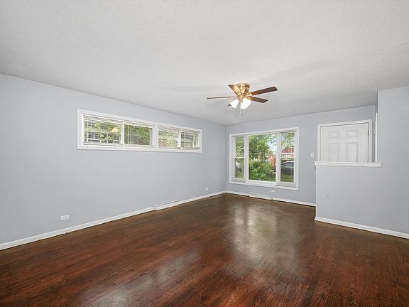 2nd image of 14834 Edbrooke Ave