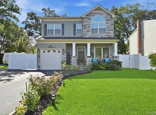 136 Oak Street, Deer Park, NY 11729