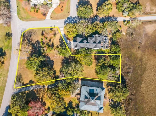 17 Headquarters Plantation Dr, Johns Island, SC 29455