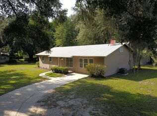 5150 Silver Lake Dr, Palatka, FL 32177