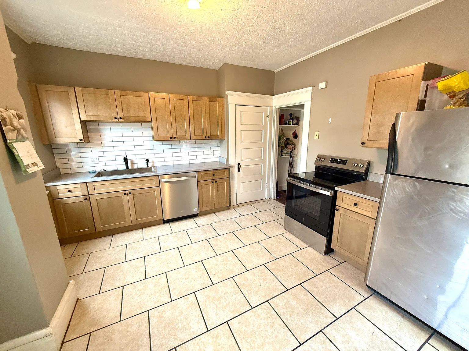 4 bed, 2000 sqft, $2,000 — Photo 3