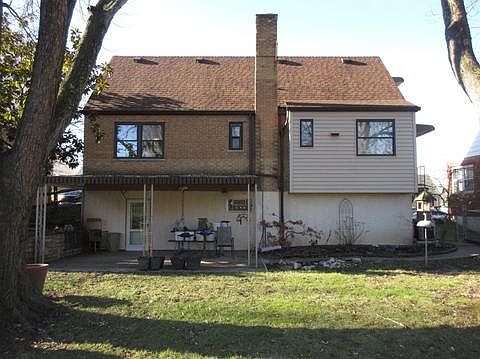 2nd image of 324 Glenroy Ave