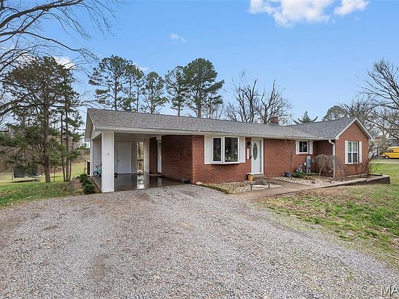 2nd image of 1831 Old Cape Rd