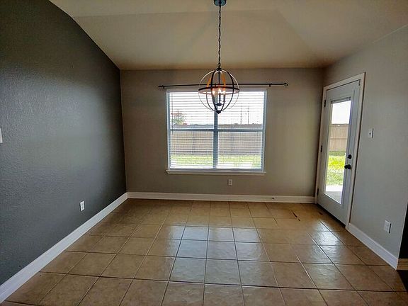 5th image of 3257 Corrigan Ln