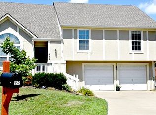 952 N Pine St, Olathe, KS 66061
