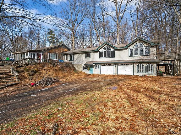 2nd image of 48 Chardavoyne Road