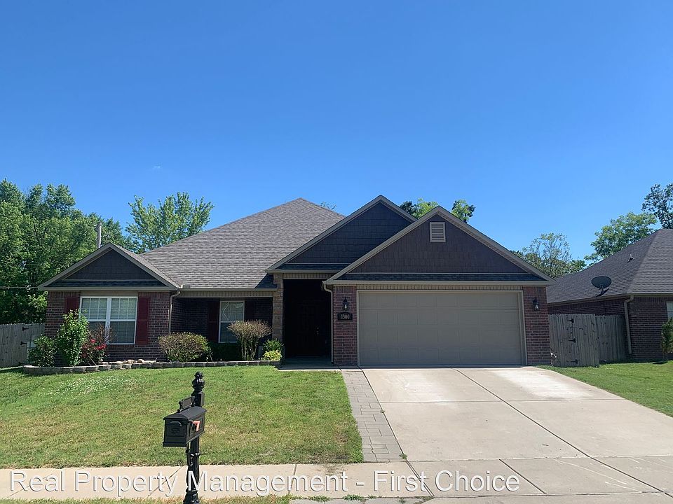 1st image of 1300 W Kelley Dr