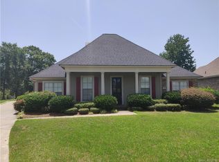 43 Fairway Cir, Haughton, LA 71037