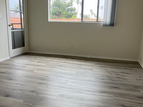 5th image of 818 12th St #7