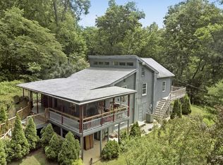 59 Saunders Dr, Falling Waters, WV 25419