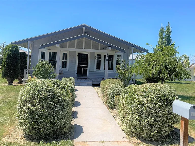 820 Milner St — Photo 1