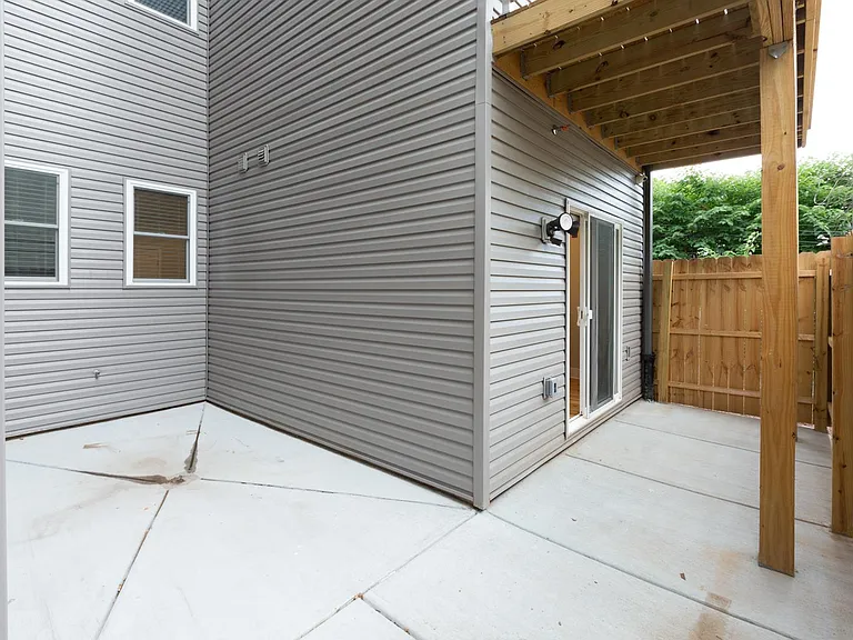 2428 W Thompson St #1 — Photo 8