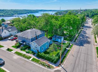 121 Cherry St W, Stillwater, MN 55082