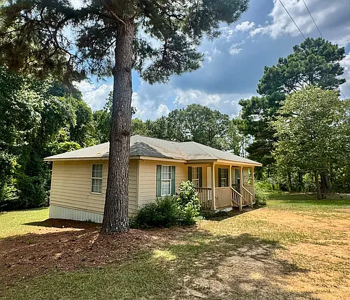 1047 Ellis Ln Photo 1