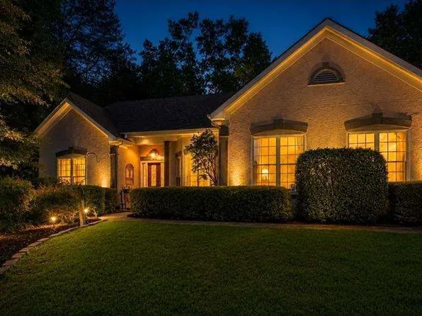 1313 Amberwood Dr, Woodstock, GA 30189