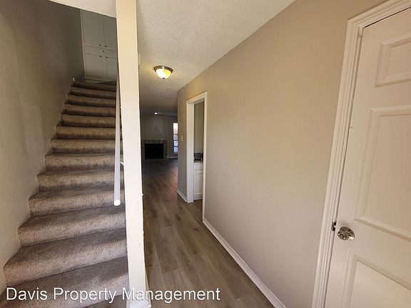 2nd image of 3926 Leeds Ct