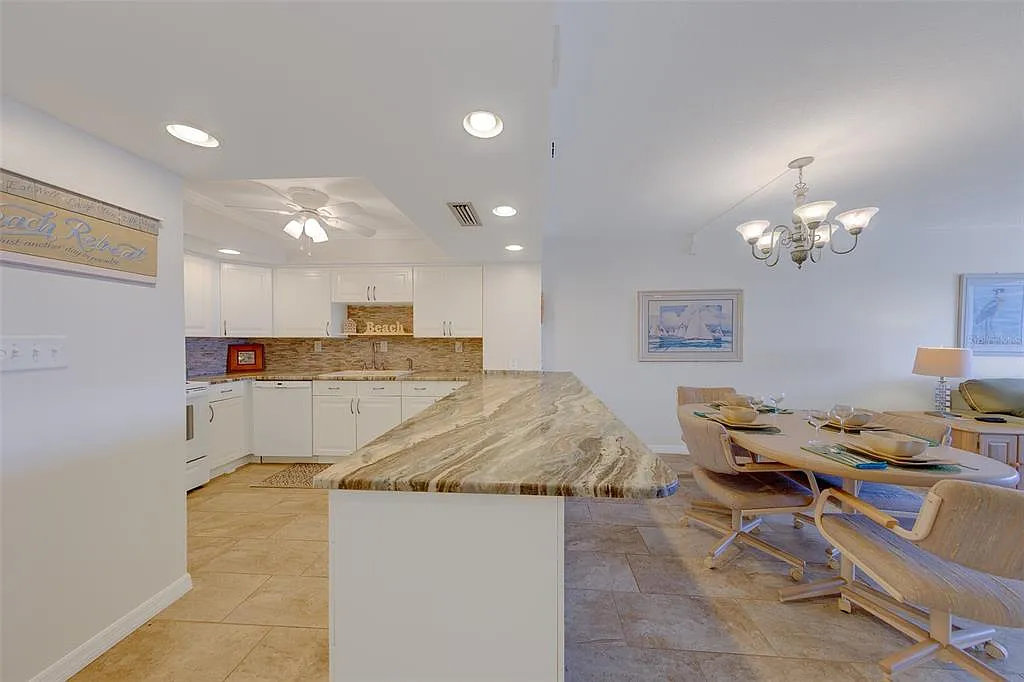 1 bed, 1.5 bath, 995 sqft, $2,995 — Photo 4