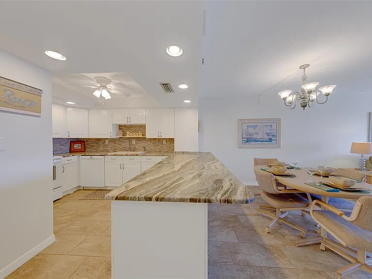 17920 Gulf Blvd #1808 — Photo 4