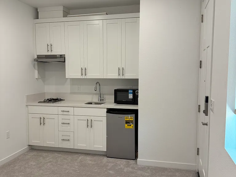 16560 Barrett Ct — Photo 3