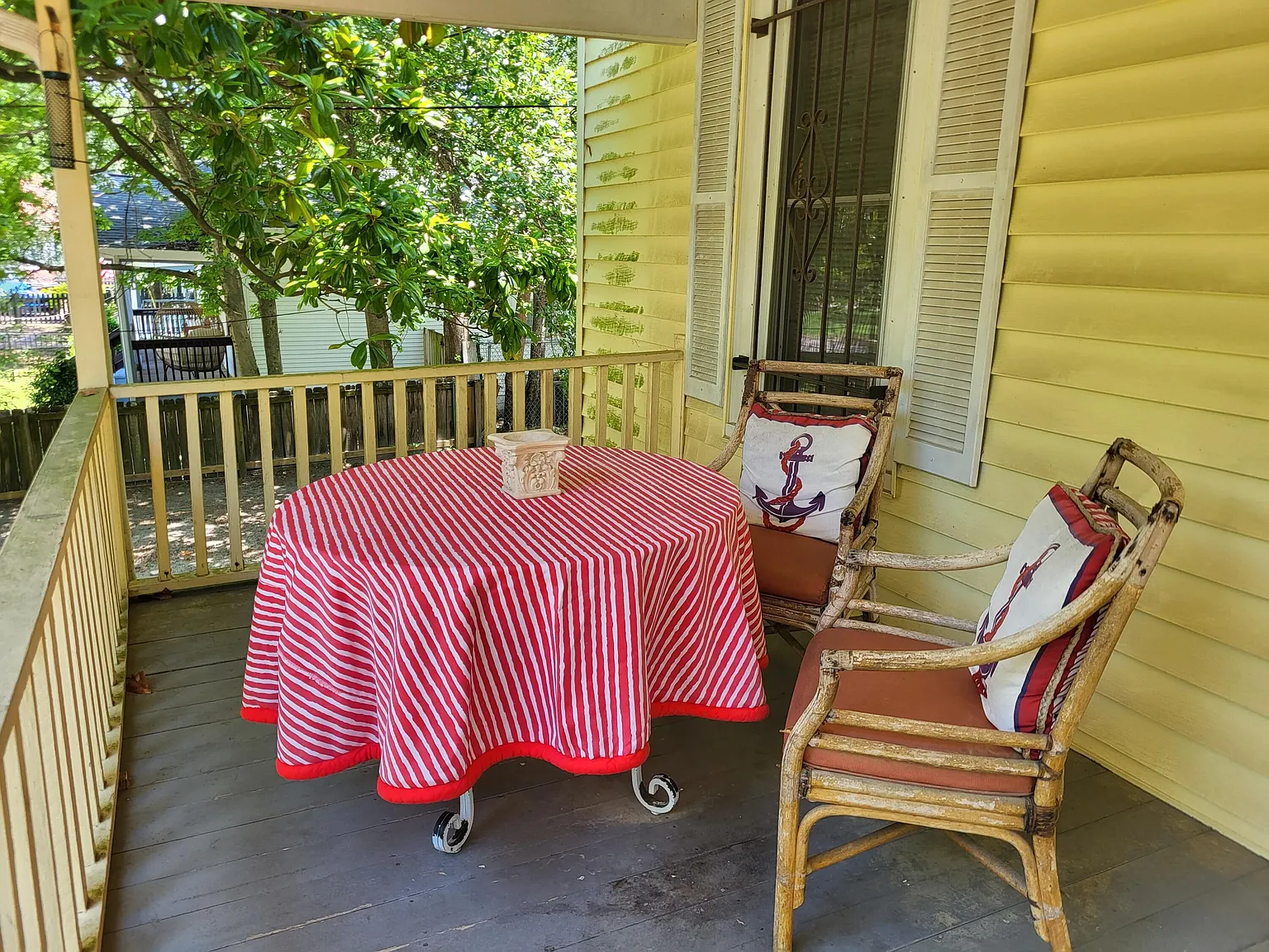 2 bed, 2.0 bath, 1200 sqft, $1,800 — Photo 2