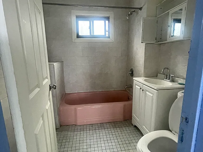 446 Riley St #2 — Photo 8