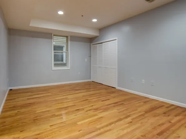 38 Court House Place image 8 of 15