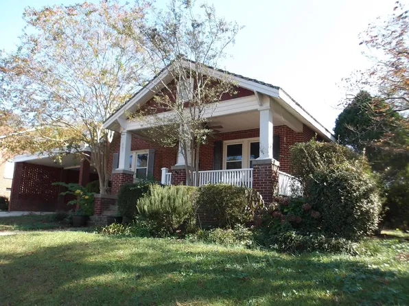 807 Holloway Ave, Greenwood, SC 29646