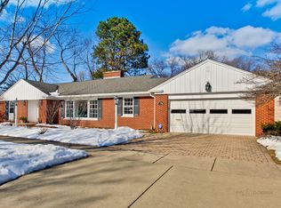 416 S Can Dota Ave, Mount Prospect, IL 60056