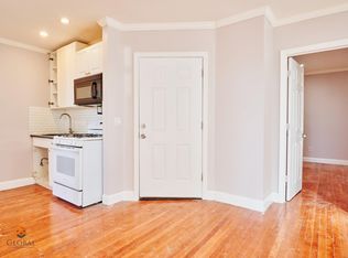 900 E 213th St #2R, Bronx, NY 10469