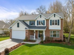 387 Hawthorne Dr, Williams Bay, WI