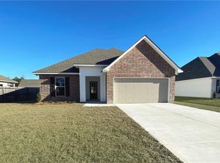 30737 Rowley Dr, Lacombe, LA 70445
